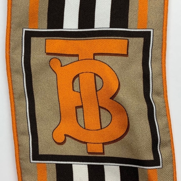 🆕 Burberry TB skinny scarf - Picture 2 of 8